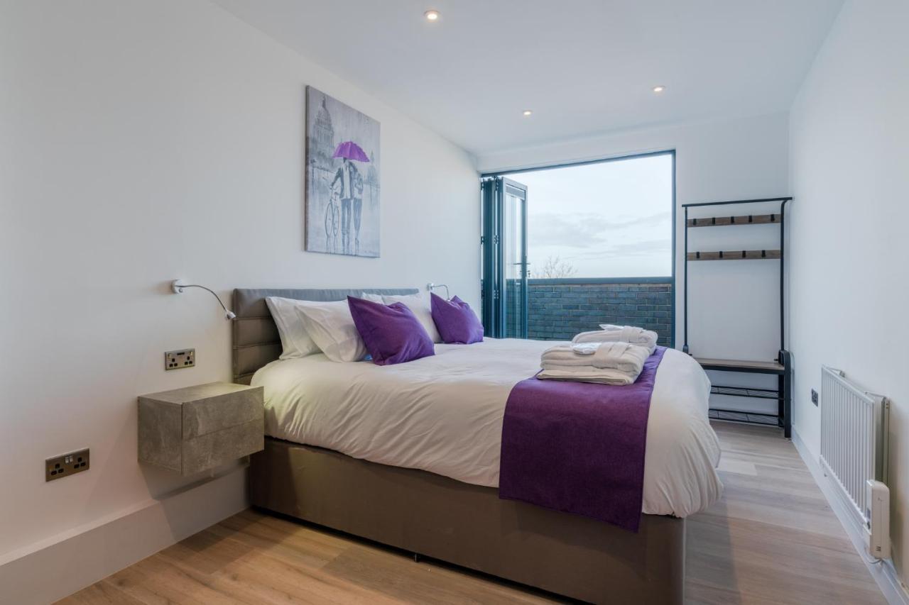 Apartment Penthouse With Hot Tub & Views 22 Cheltenham