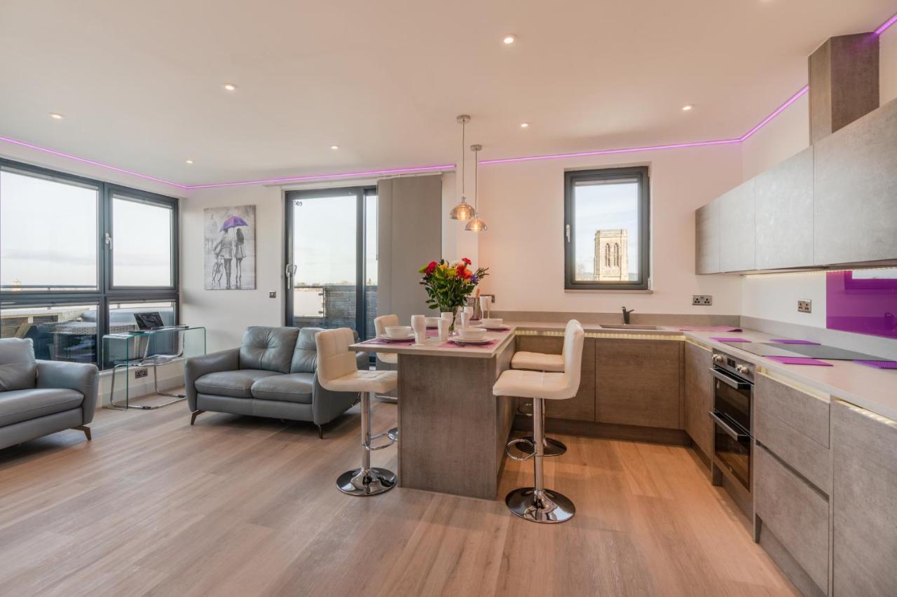 Apartment Penthouse With Hot Tub & Views 22 *